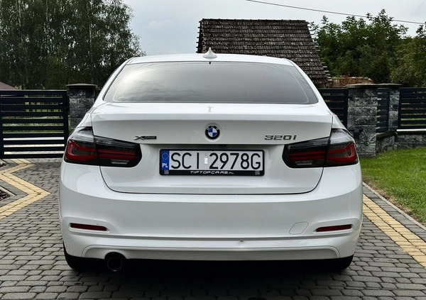 BMW Seria 3 cena 96000 przebieg: 30000, rok produkcji 2018 z Tomaszów Mazowiecki małe 562